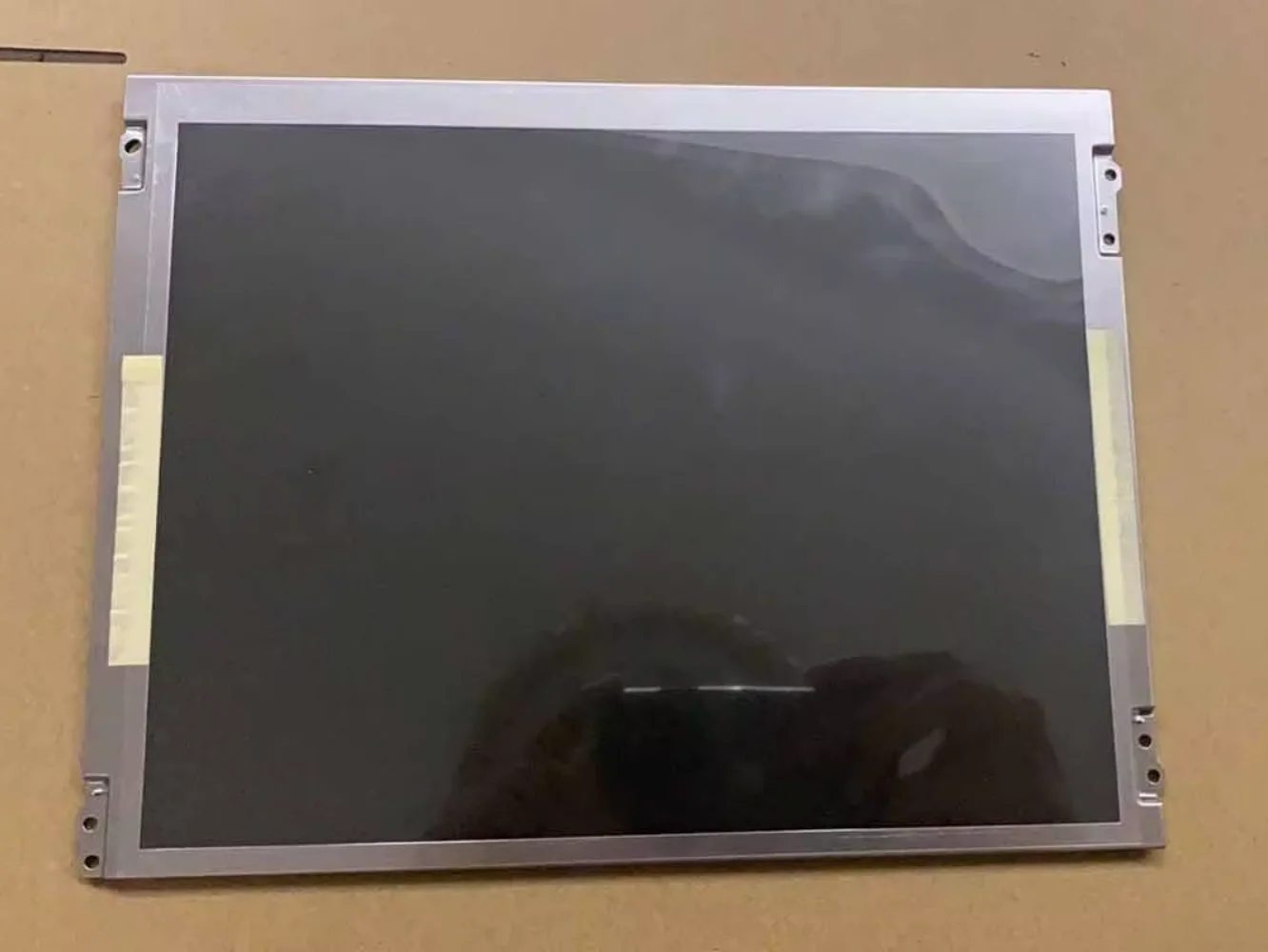 

Оригинальный A + TM121SDS01 TM121SD S01 12,1-дюймовый ЖК-экран 800*600