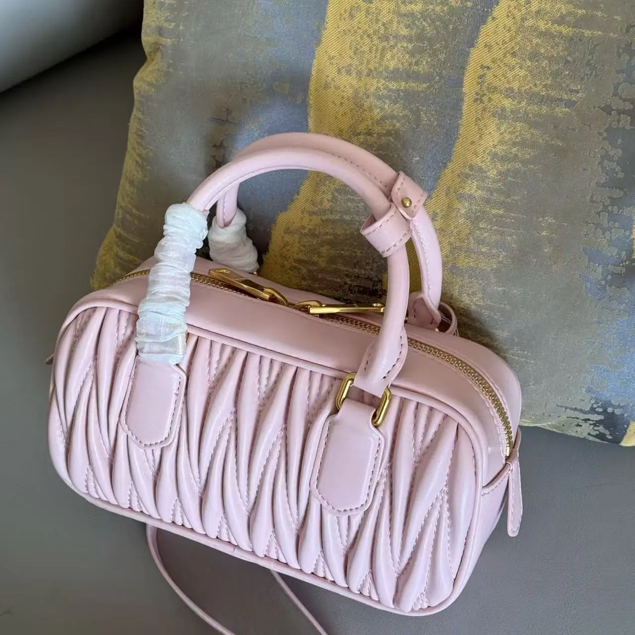 

Women's bags trend 2025 New Fashionable Sakura powder Folded Pillow Bag Bowling Boston Crossbody Bag Single Shoulder Women's Bag