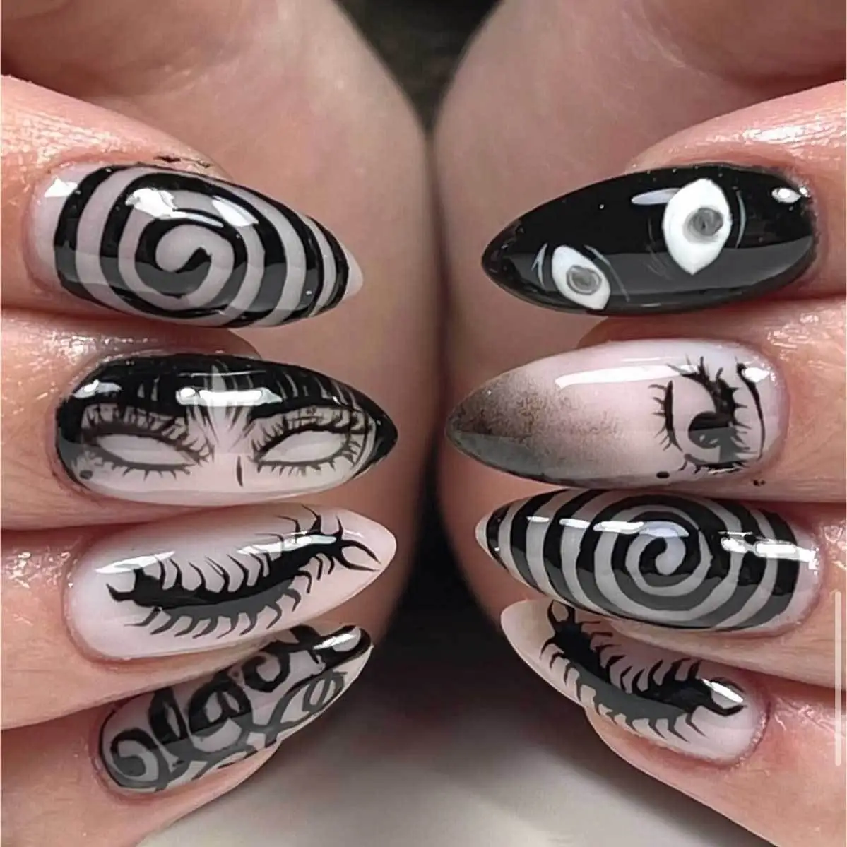 24 Stück Gothic-Comic-Stil Mandel-Kunstnägel mit Kleber, Dunkelrote Blumen, Französische Press-On-Nägel, Vollständige Abdeckung, Trendige Tragbare Nagelkunst