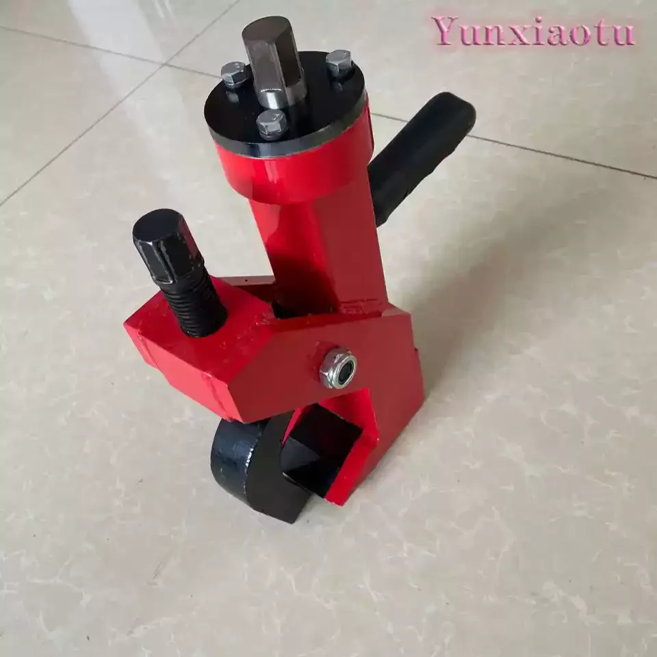 Manual tire stripper artifact portable pickup forklift dedicated manual tire press simple disassembler tire changer