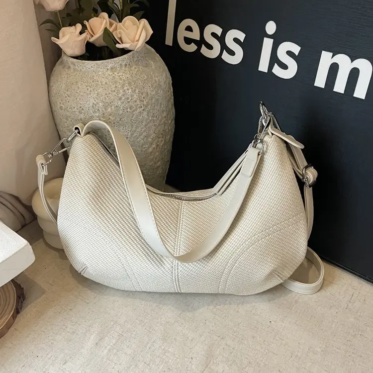 

2025 Winter 701 New Crossbody Bag Dumpling Bag Simple Commuter Bag Underarm Bag One Shoulder Crossbody Bag Fashion