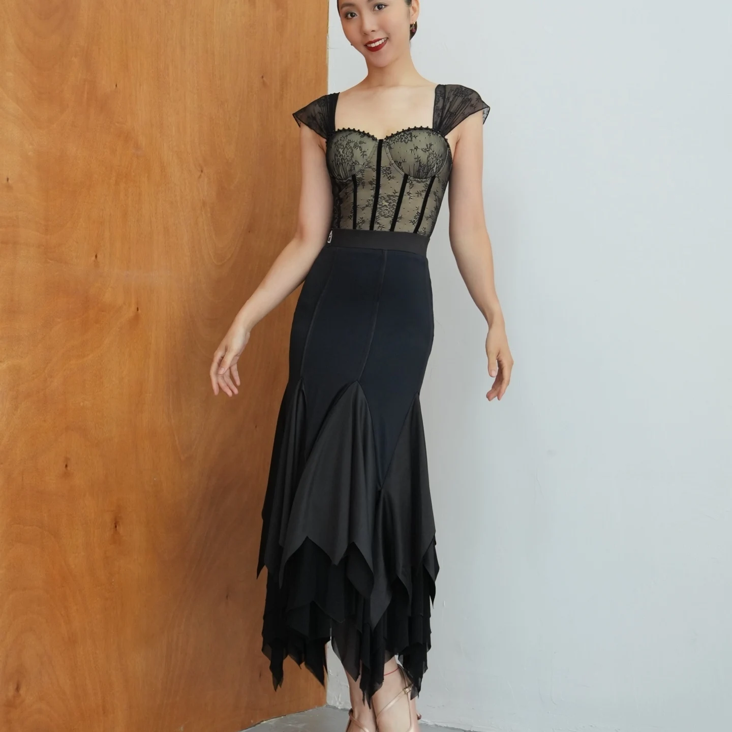 Spódnica do tańca towarzyskiego damska, strój do tańca latynoamerykańskiego, nieregularna fioletowo-czarna długa spódnica z falbanami, kostium do tanga, walca, BL17234