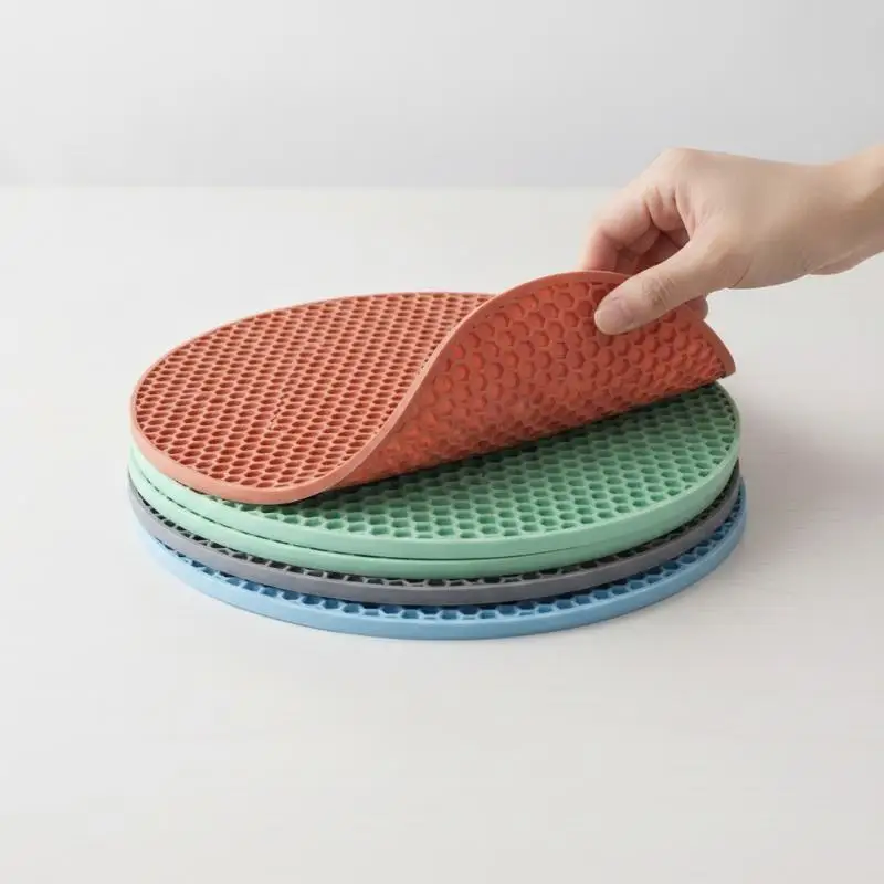 Durable Silicone Trivet Mat 1Pcs Heat Resistant Non Slip Honeycomb Design for Kitchen Baking Pot Holders