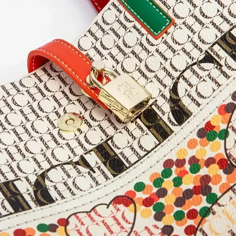 حقيبة كتف CH بتصميم متخصص من العلامة التجارية الفاخرة، حقيبة يد كروس عالية الجودة بطباعة حروف عالية الجودة، متعددة الوظائف