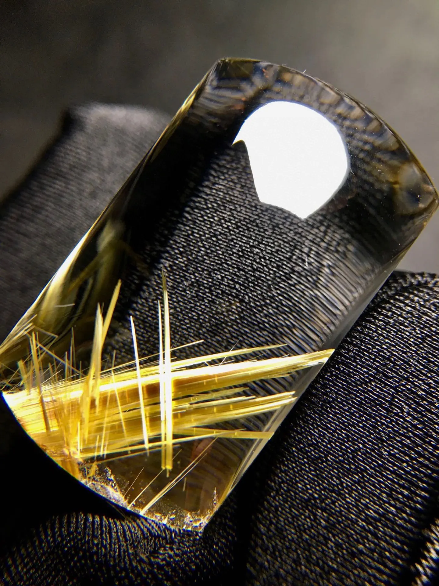 الذهب الطبيعي Rutilated قلادة من الكوارتز قلادة 32.2*19.5*10.6 مللي متر مستطيل الثروة Rutilated النساء الرجال AAAAAAA