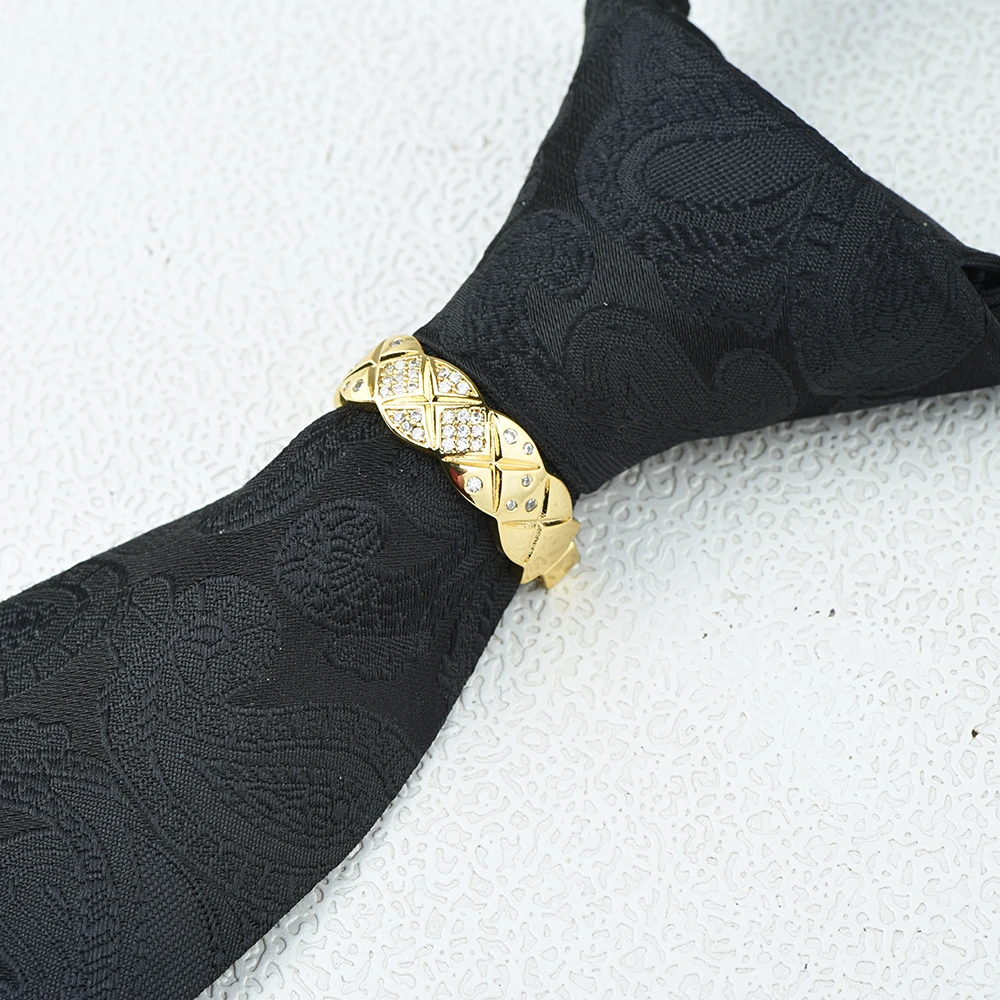 ICEYY الرجال D على شكل الصليب التعادل كليب التعادل الدائري للرجل الفاخرة الزركون مطعمة مشبك حلقة الزفاف رجال الأعمال مجوهرات اكسسوارات