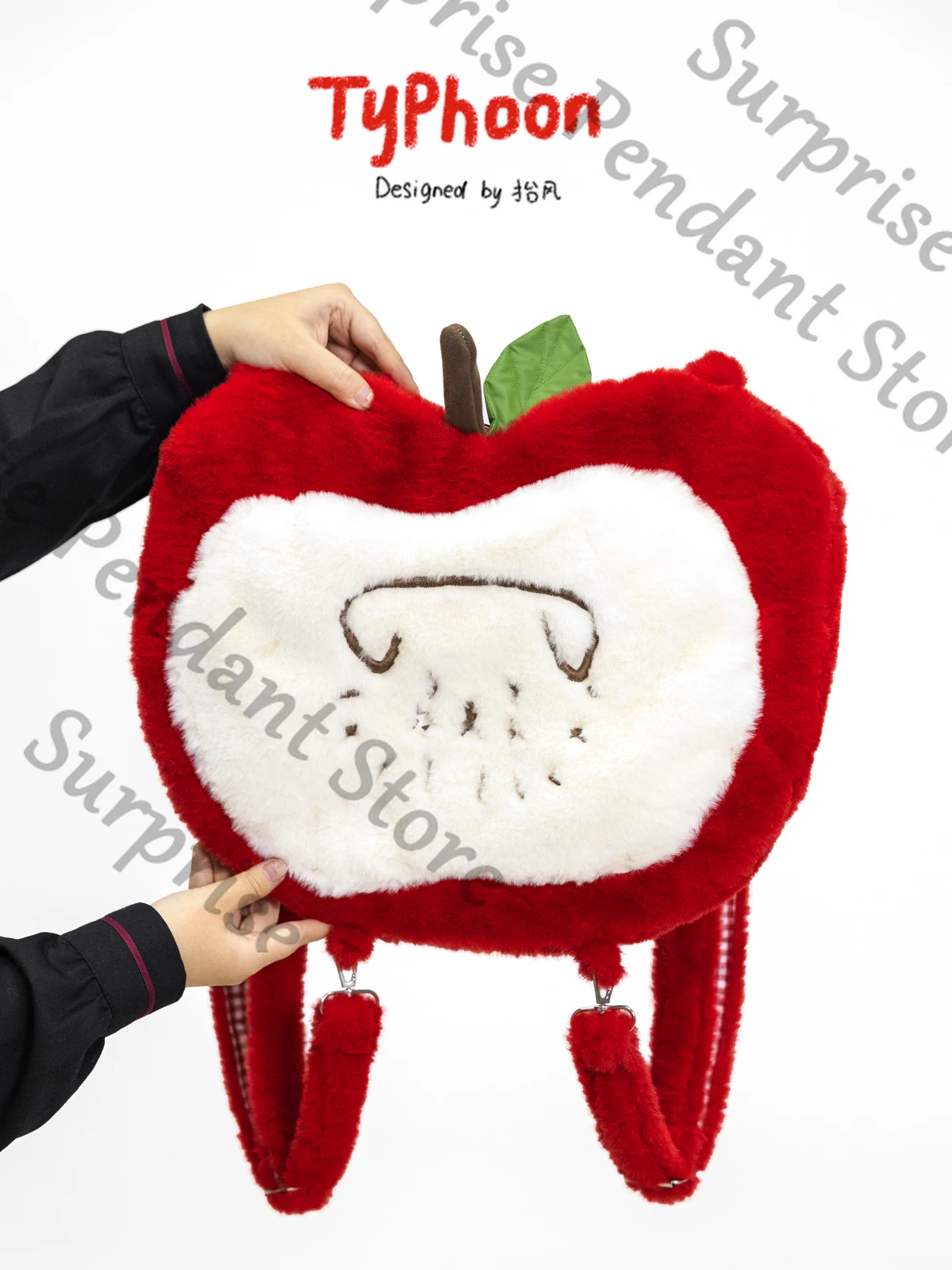 อะนิเมะใหม่ Love และ Deepspace Caleb คอสเพลย์ Apple กระเป๋าเป้สะพายหลังแฟชั่นปรับ Fluffy ไหล่กระเป๋าเครื่องประดับกระเป๋าถือ Mascot ของขวัญ