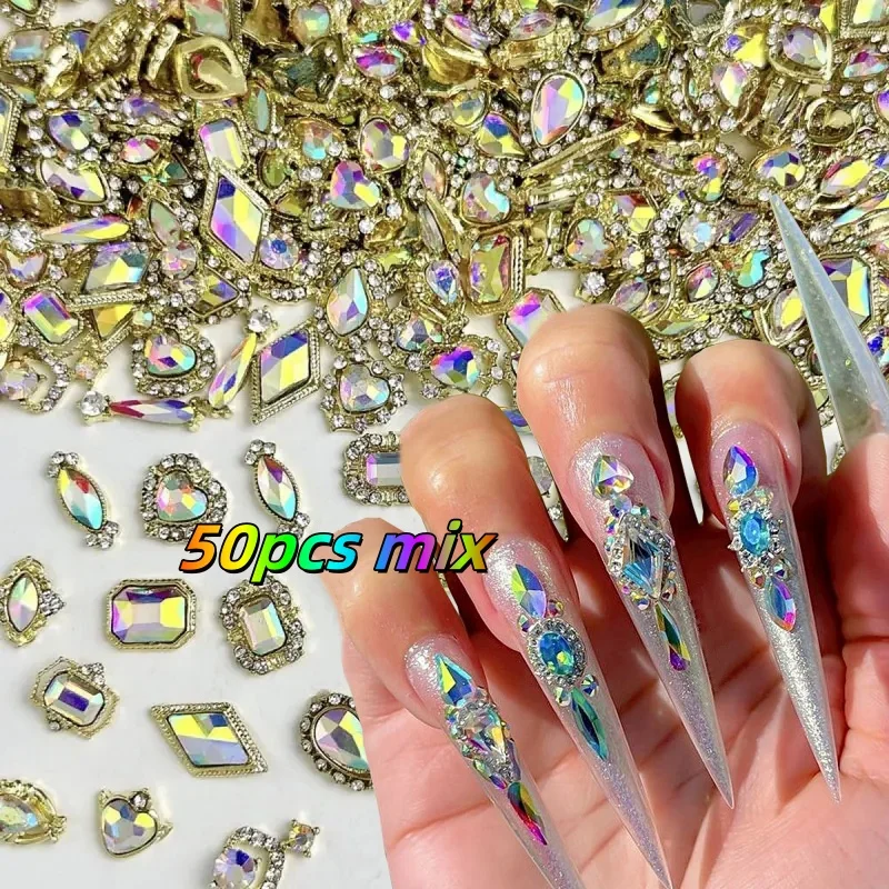 50 Stück schillernde Luxe Craft Nail Art Strass Charms Hofstil Maniküre Edelsteine Mini & Kristalle für DIY Acryl Nageldekoration