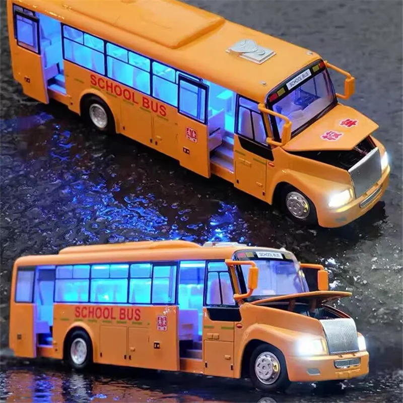 1/32 Alloy America School Bus Model Diecasts Metal Toy Student Bus Car Vehicles Model Simulation Sound and Light Childrens Gifts