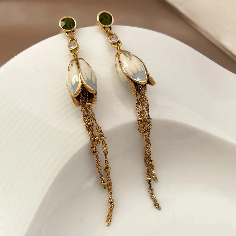 Thumbnail 4 - #15 Dangle Chain Earrings Comparison Guide