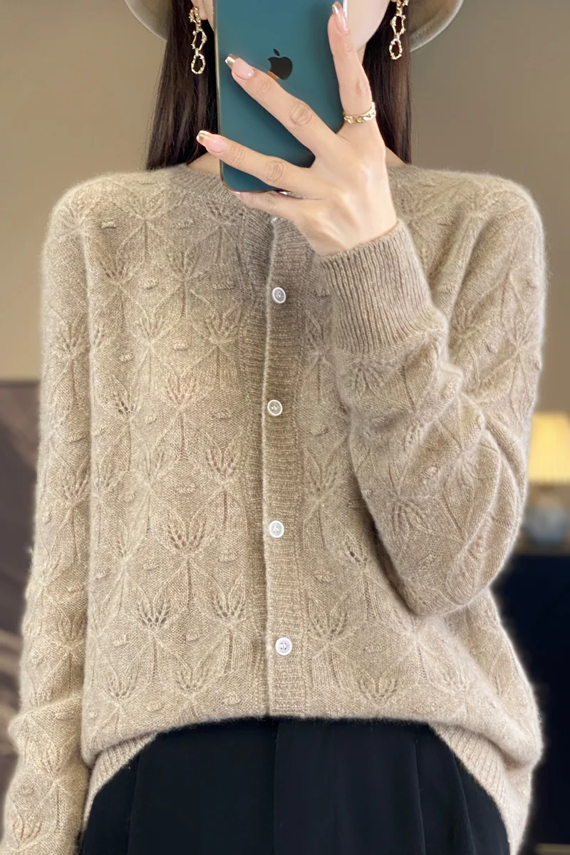 

2024 Winter New pattern Women Knitwear 100% Wool Cardigan Fashion Sweater Hooded collar Hollow out Single breasted buckleTops