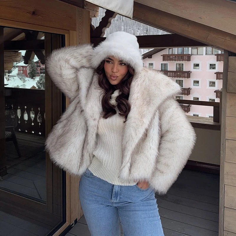 シックなインブロガーブランドファッションフェイクフォックスファージャケットコート女性 2024 冬の高級デザインビッグ襟毛皮コートクールガールズオーバーコート