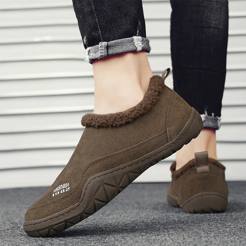 Autumn New Men's Slip-On Sneakers Short Plush Shoes for Men Outdoor Casual Ankle Boots Non-slip Handsome Short Boots for Men