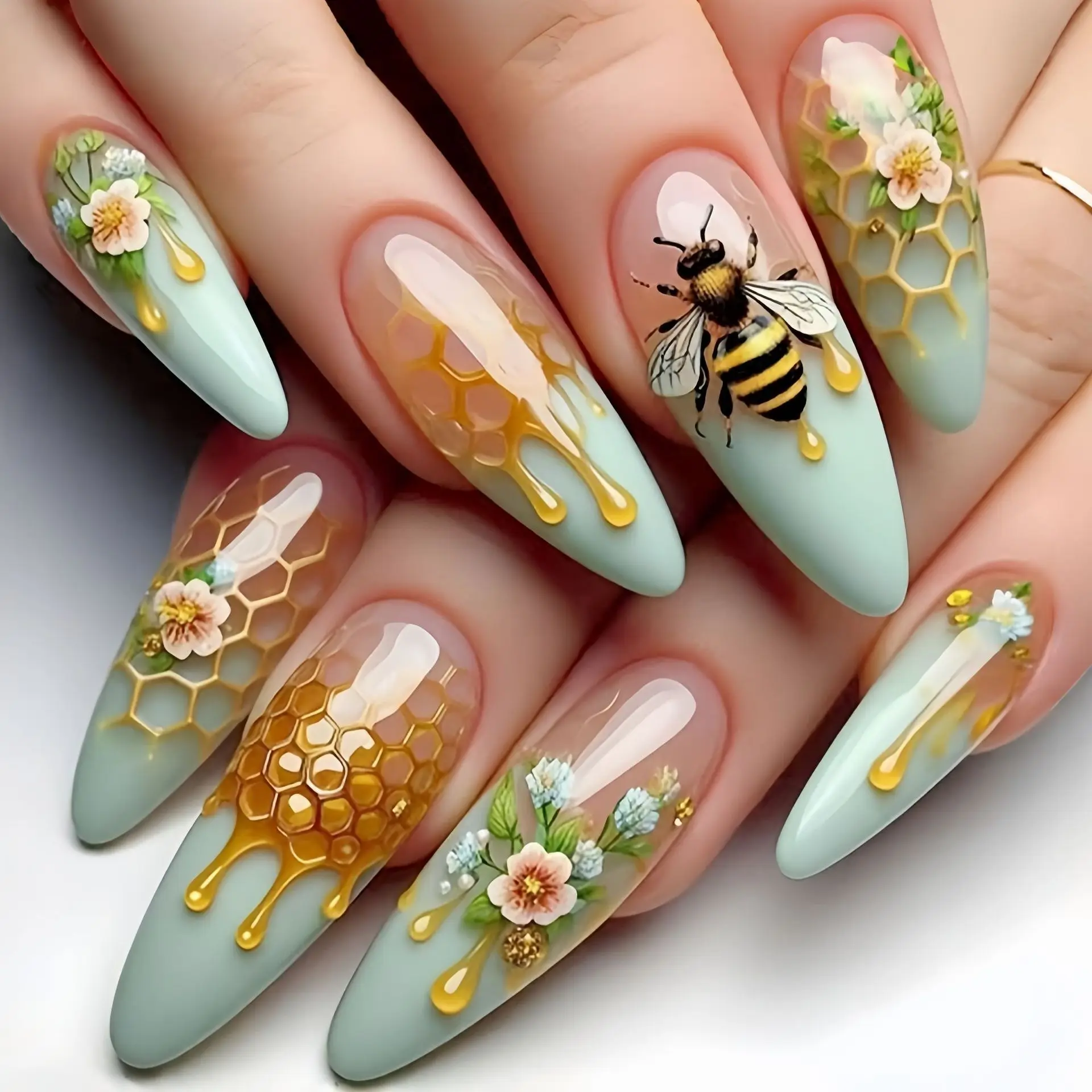 Mittellange künstliche Nägel mit Farbverlauf in Grün, Blau, Orange, Honigbienen und Blumen für Frühling und Sommer, vollflächige Press-on-Acryl-Nagelkunst