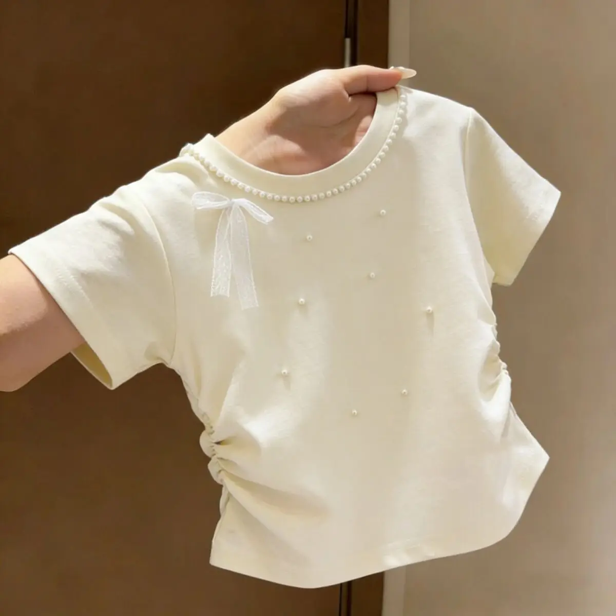 Girls' lace bow short sleeved T-shirt summer new mid size children's nail bead design half sleeved top