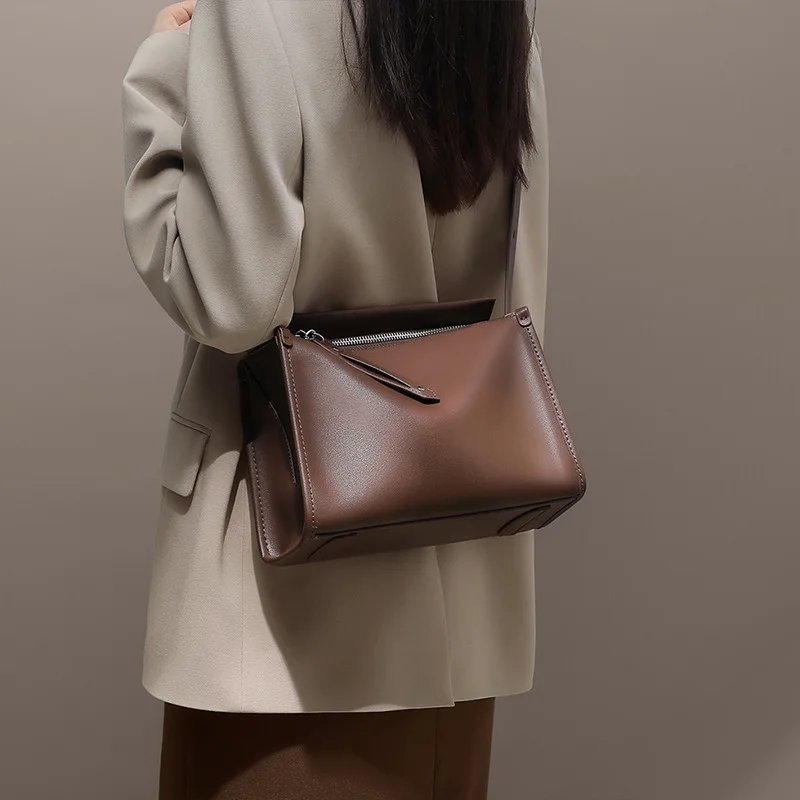 

Versatile Leather Crossbody Pillow Bag Women's Commuter Bag oulder Bag Ele Sensation New Sle Chinese Production