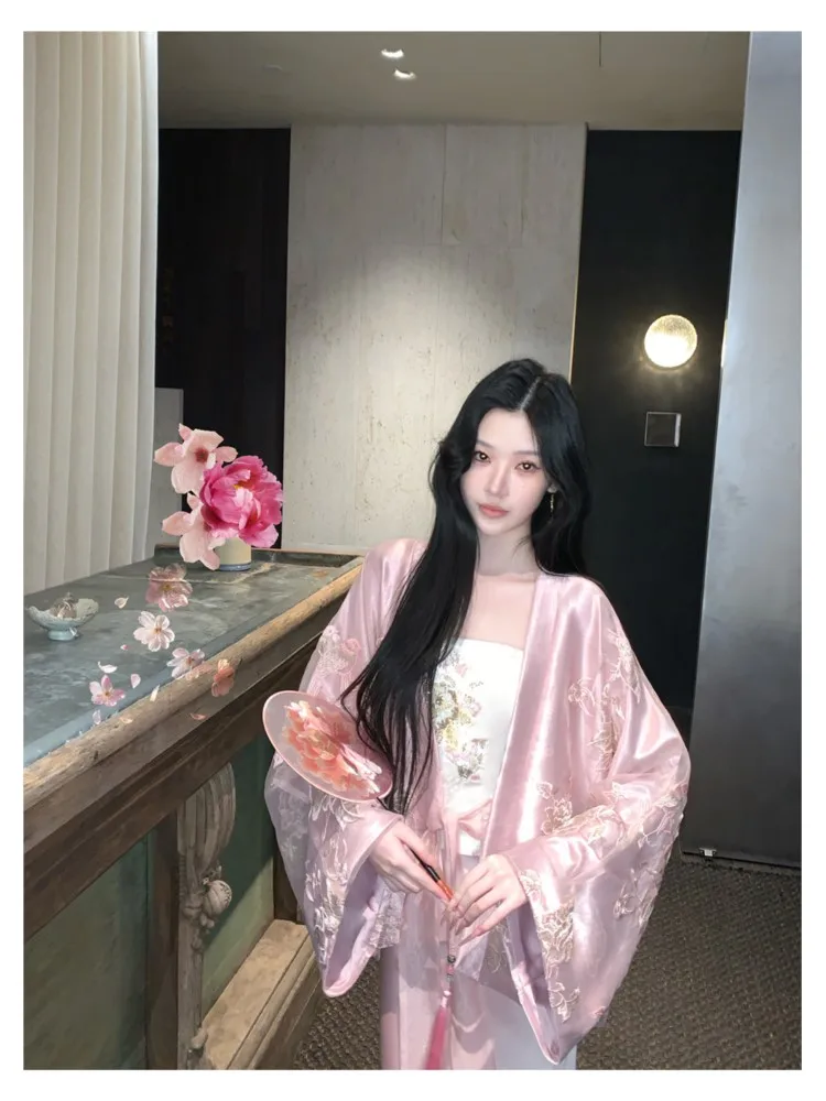 New Chinese-style heavy embroidery double-layer lustrous lace-up coat for women