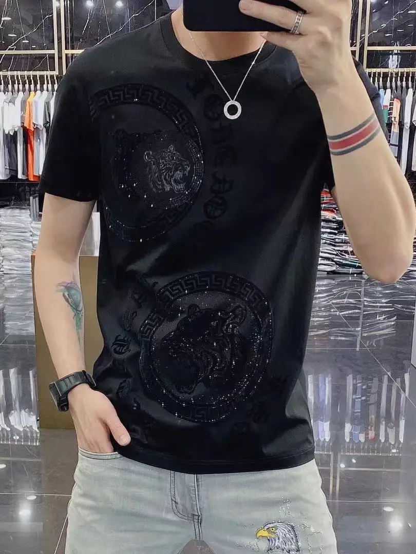 

High-End Men's Silk T-irt Rhinestone ort Sve Velvet Animal Pattern round Ne Slim Fit Summer Faion Trend Brand