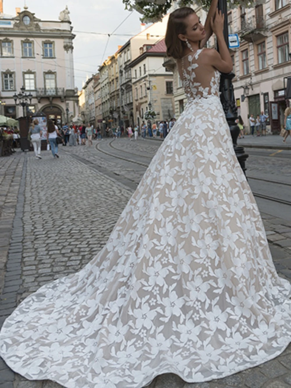 Seksowna suknia ślubna bez rękawów klasyczne koronki sukienka z aplikacjami dla panny młodej elegancka długa suknia ślubna szata De Mariée