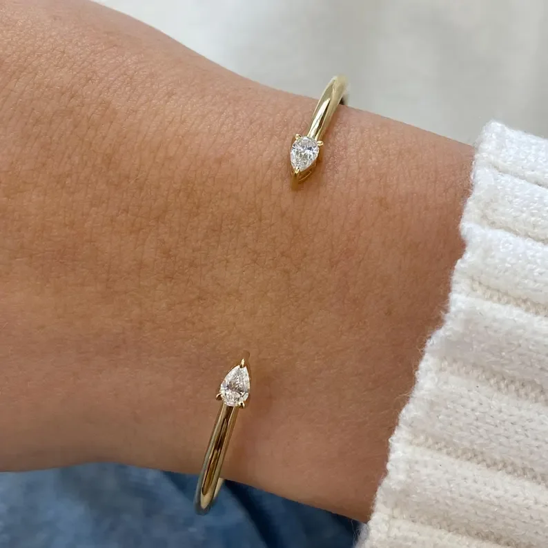 Wrap Band With Two 5A Tear Drop Cubic Zirconia Sparking Simple Fashion Women Adjusted Open Bangle