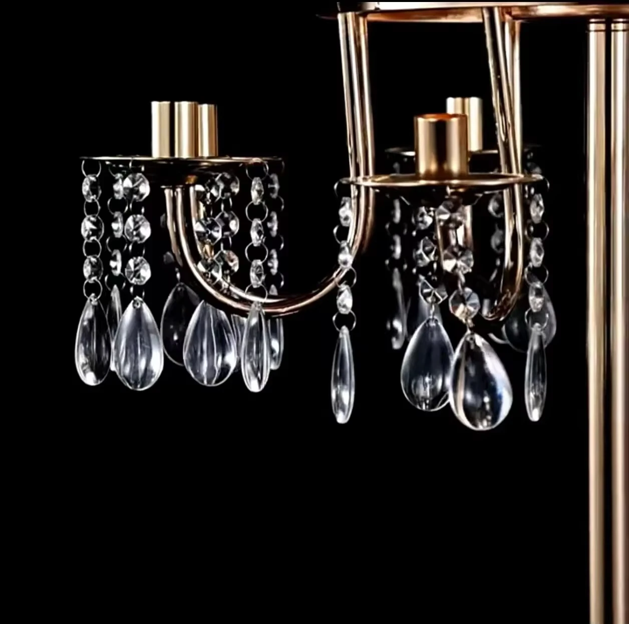 4er-Pack Goldene 8-Armige Metall-Kerzenleuchter - Kristall-Kerzenhalter Elegante Tischdekorationen für Hochzeiten, Geburtstagsfeiern, Veranstaltungen – Detail 7