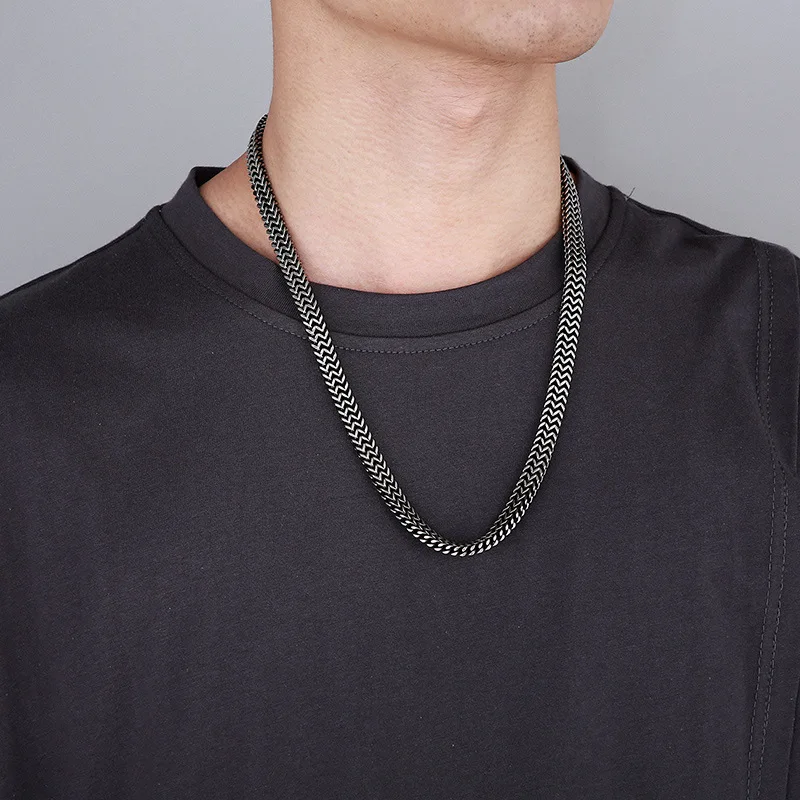 60cm Outdoor Portable EDC Punk Retro Snake Necklace Car Mounted Multifunctional Self-defense Short Whip Tool