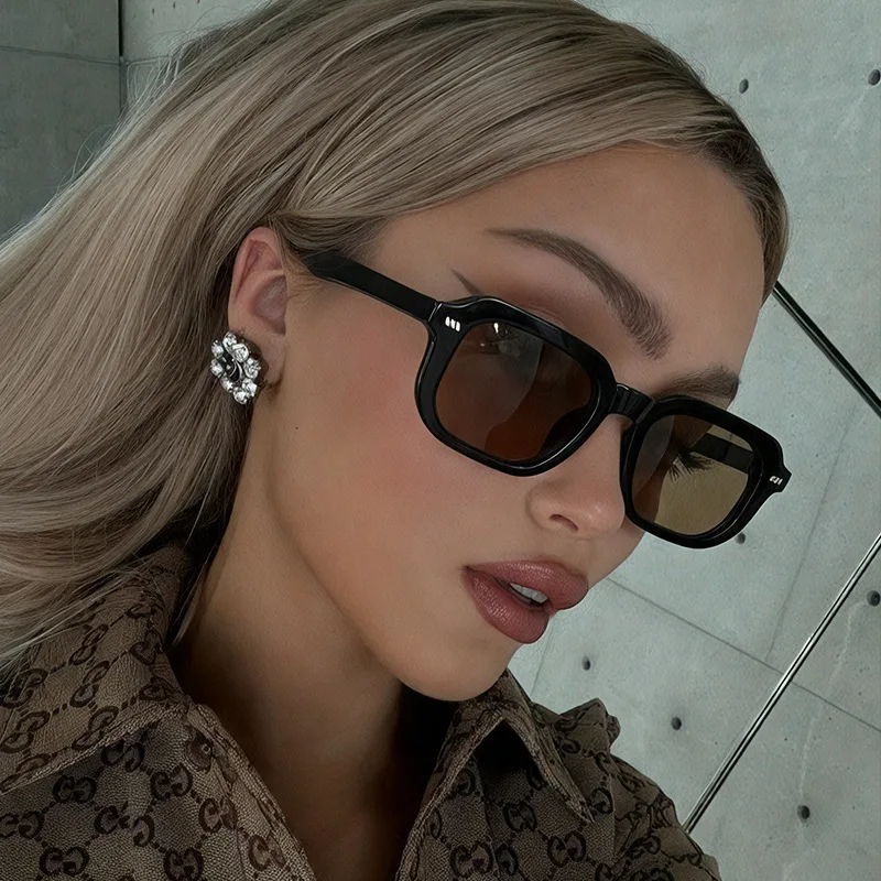 Car Sun Glasses New Candy Color Small Square Women Sunglasses Rivet Decoration Female Fashion Brand Summer Outdoor Eyewear