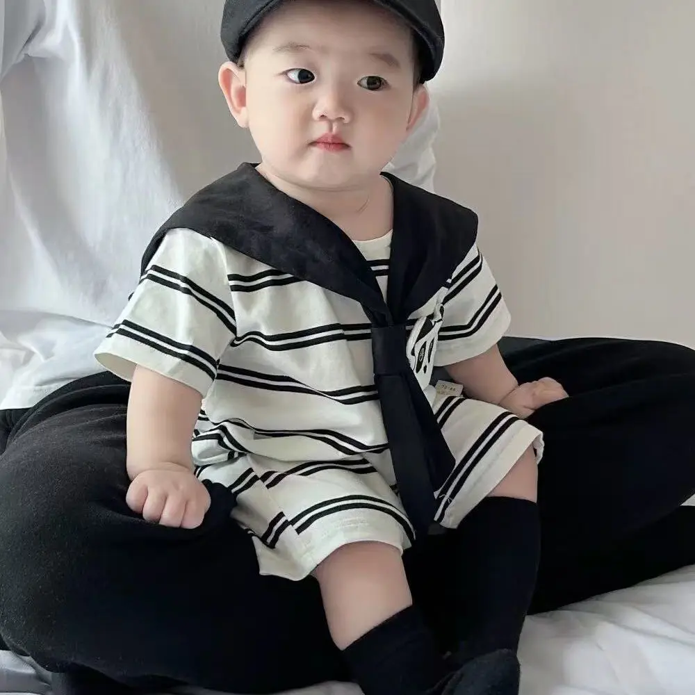 Newborn summer baby short sleeved jumpsuit cartoon outer wear thin one month baby super cute clothes