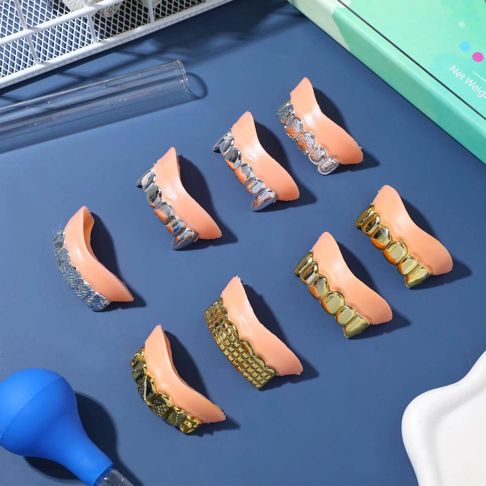 

8 шт. забавных накладных зубов для Хэллоуина из различных материалов для взрослых и детей, для косплея и тематических мероприятий на Хэллоуин