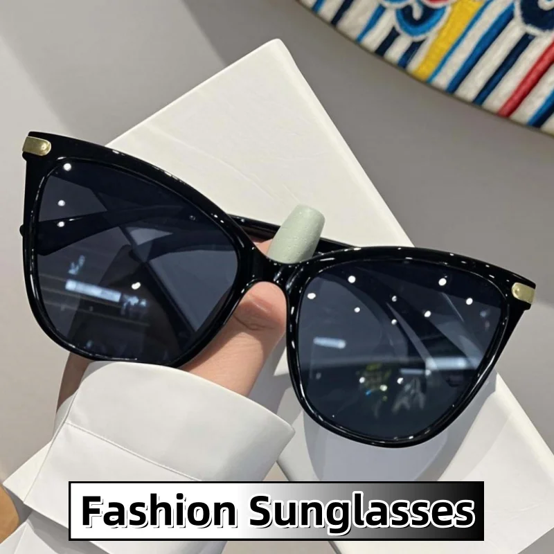 

Fashionable Large Framed Cat Eye Sunglasses Street Photography Outdoor UV400 Protection Travel Beach Walk Shades Glasses