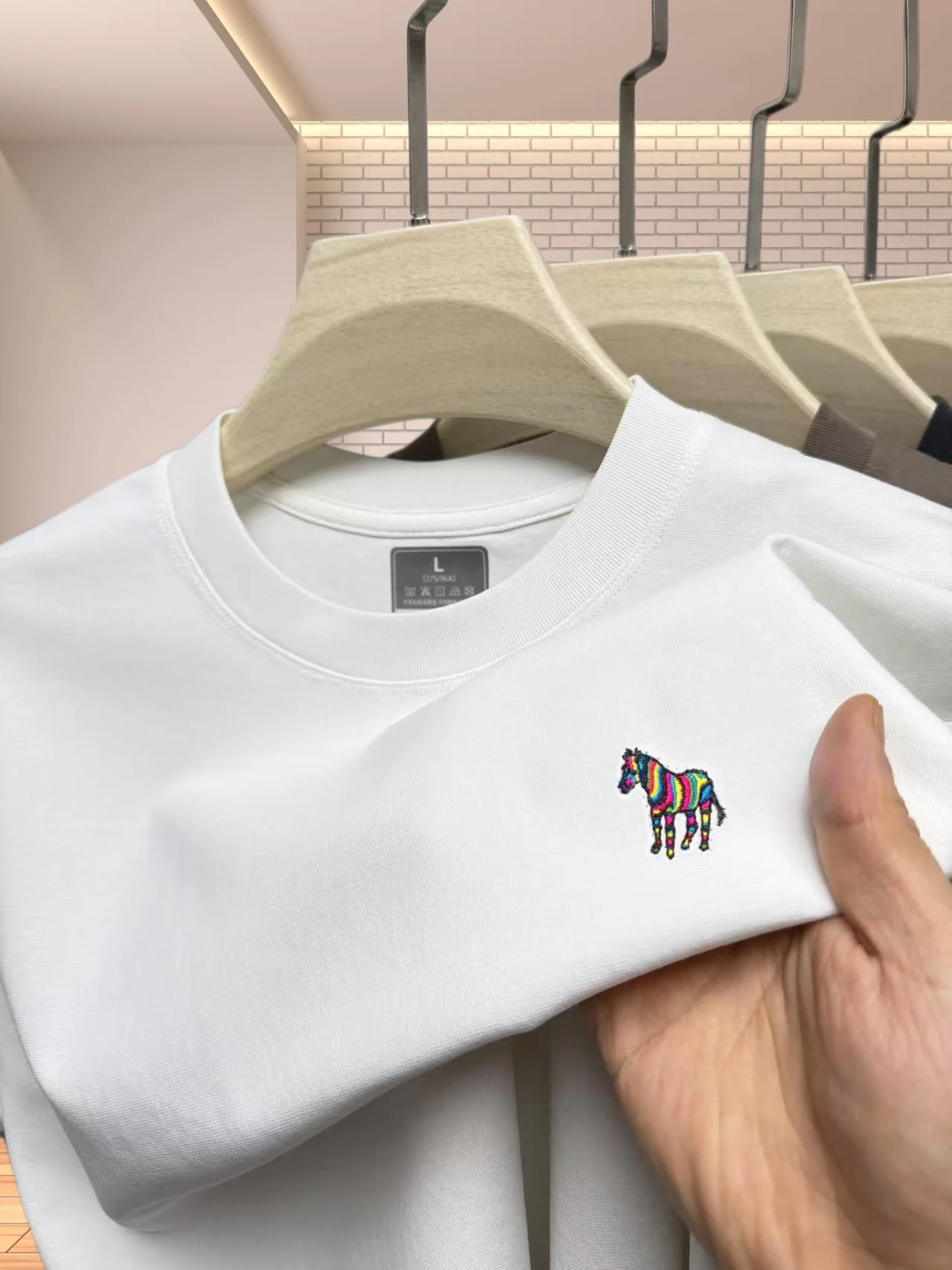 Brand Men's Summer New Short Sleeve Fashion Exquisite Embroidered Silk Cotton T-shirt High Quality Ice Silk Elastic Short Sleeve