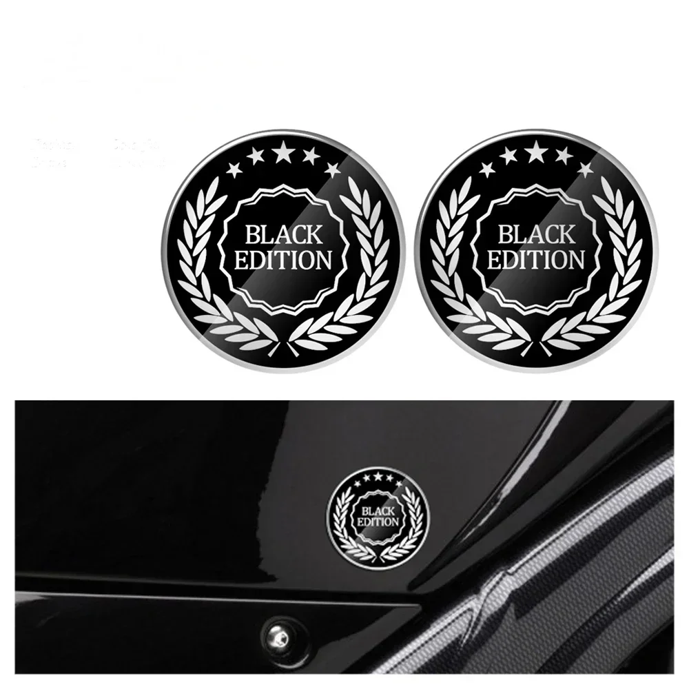 Фото Наклейка-декор для мотоциклов и скутеров Piaggio MP3, Vespa, BMW X-ADV, PCX, T-MAX, Black Edition
