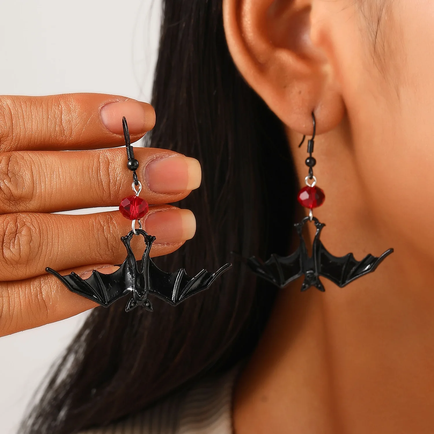 WANZHI Funny Halloween Earrings for Women Retro Exquisite Spider Bat Pendant Earrings Fashion Jewelry Accessories Holiday Gifts