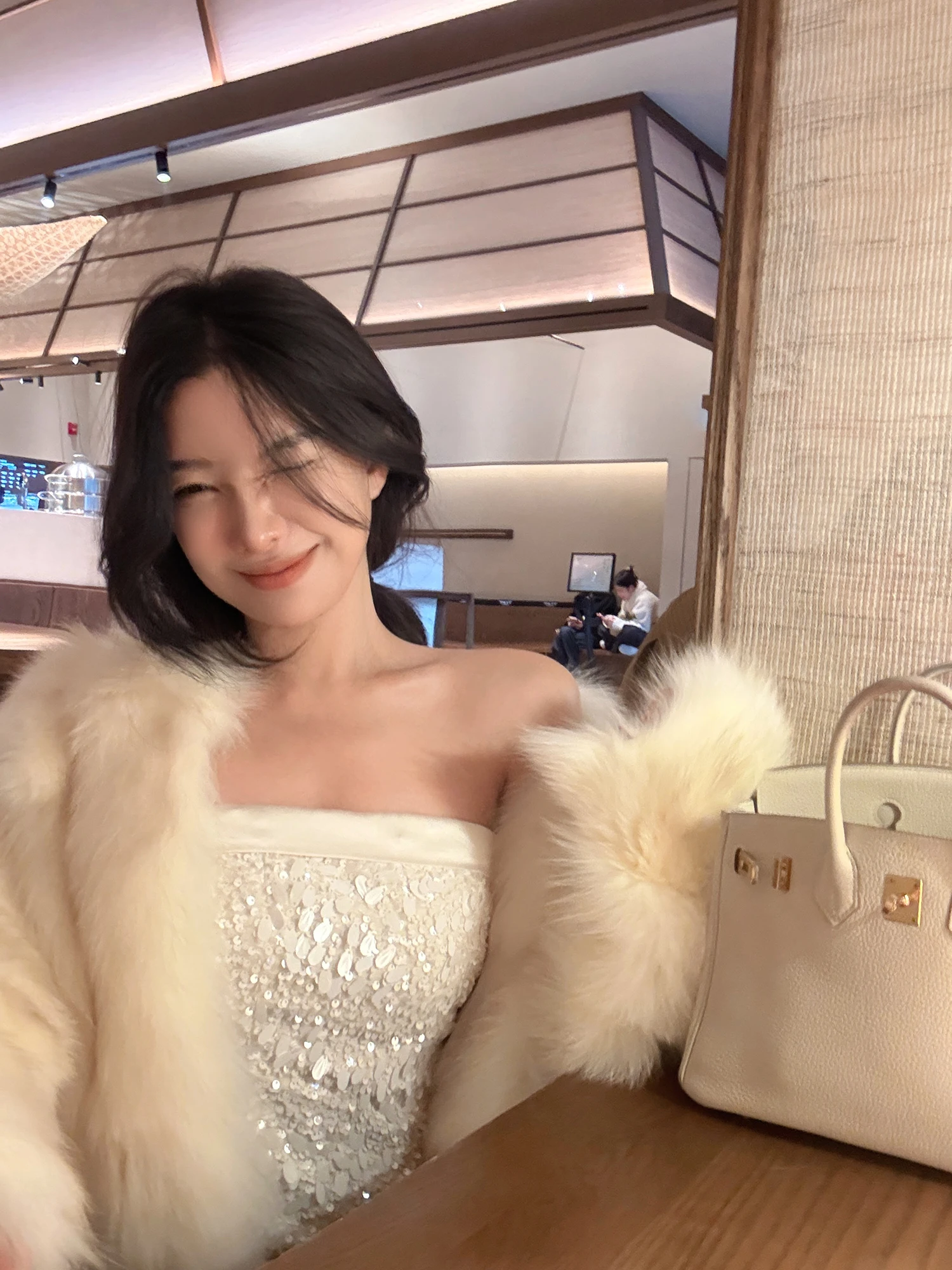 

Женский топ Iviar из бархатного шелкового смесового материала с пайетками, украшенный, на молнии, из полиэфирного волокна, для ношения под одеждой