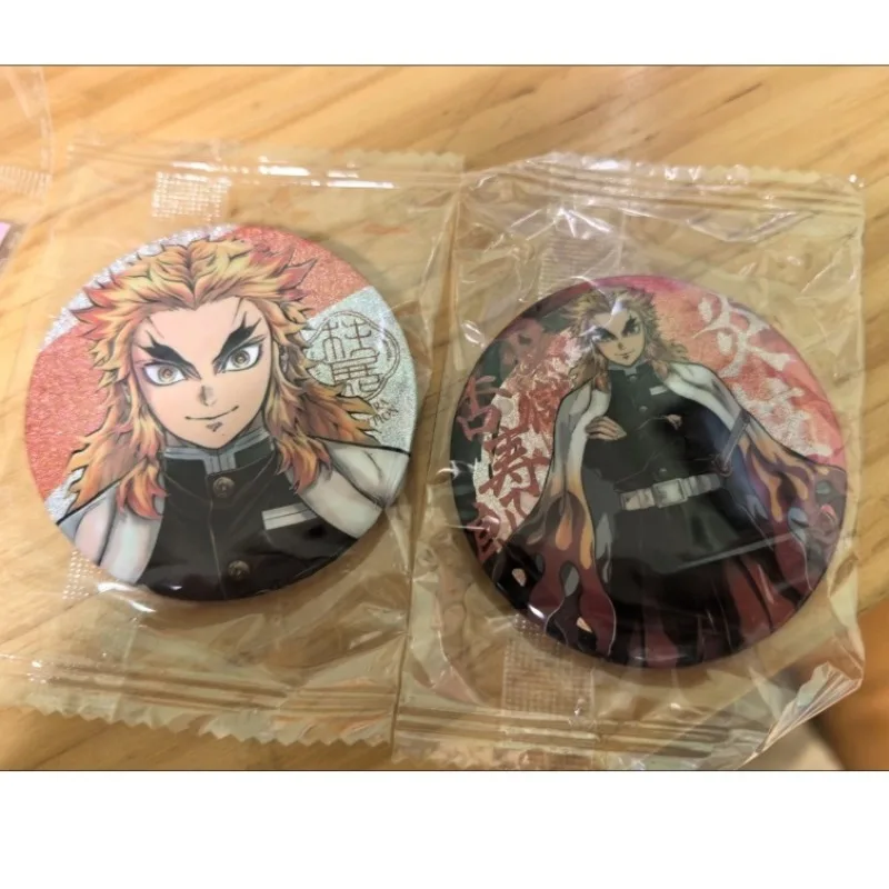 귀멸의 칼날 레이저 브로치 렌고쿠 쿄쥬로 애니메이션 액션 피규어 의류 백팩 핀 장식 귀여운 소년 크리스마스 선물