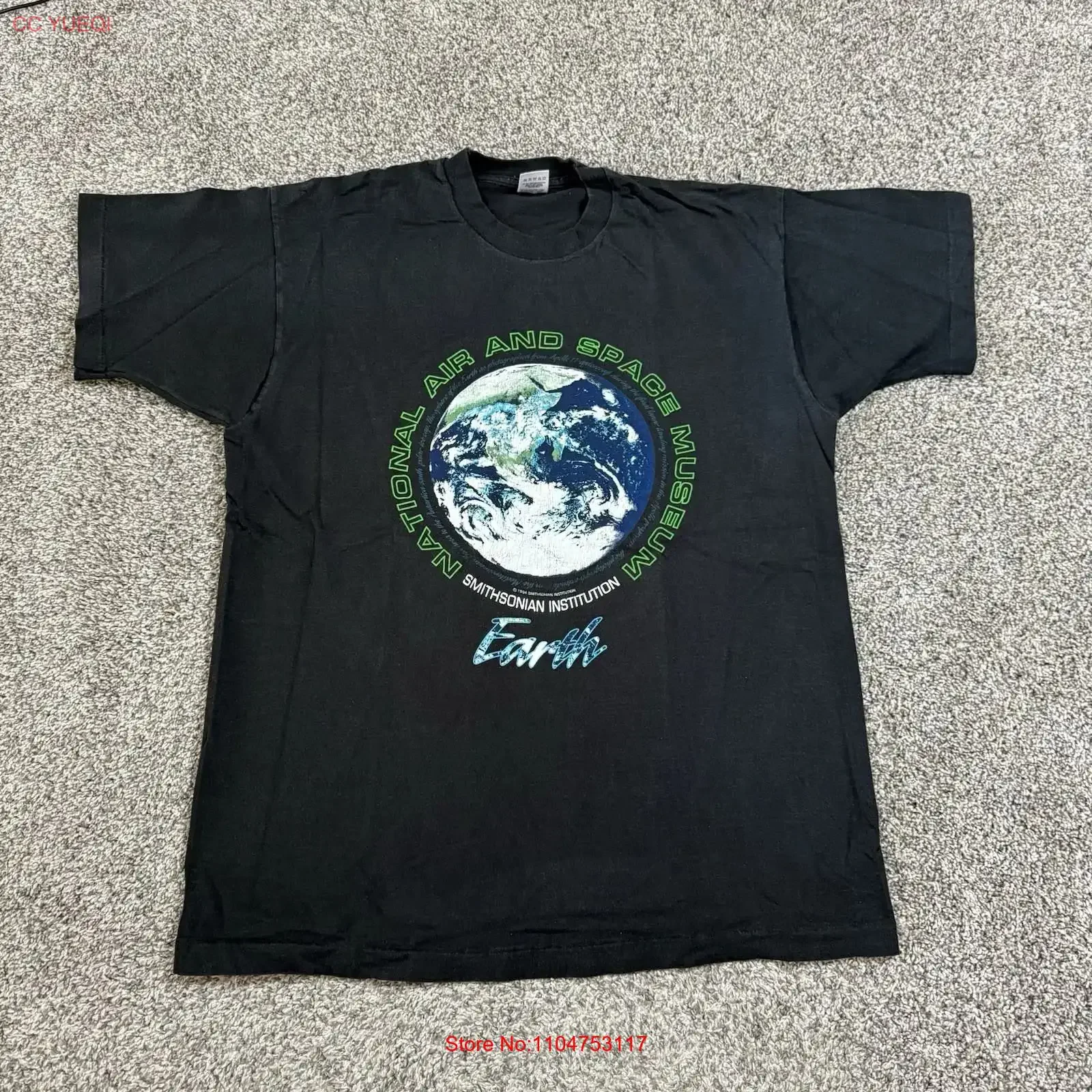 Vintage 90s Smithsonian National Museum Of Natural History 1996 XL T Shirt Globe vintage Washed Stylish Slightly