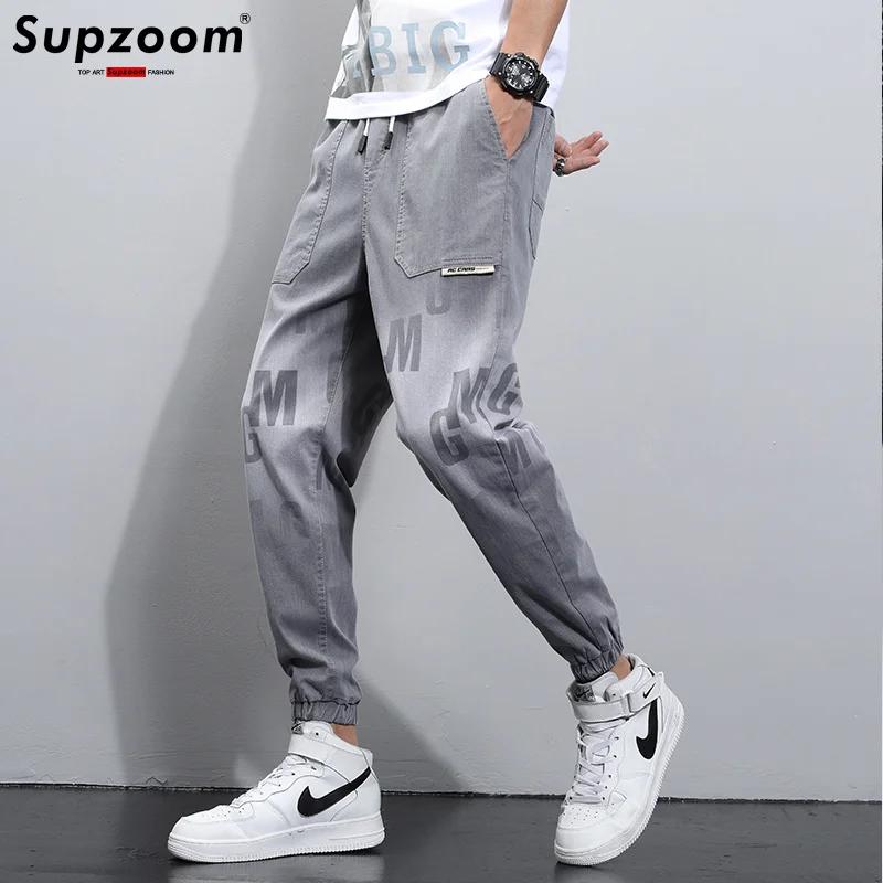 New Arrival 2023 Hot Sale Fashion Letters Print Light Jeans Men Abstract Pattern Casual Ethnic Motifs Denim Four Seasons