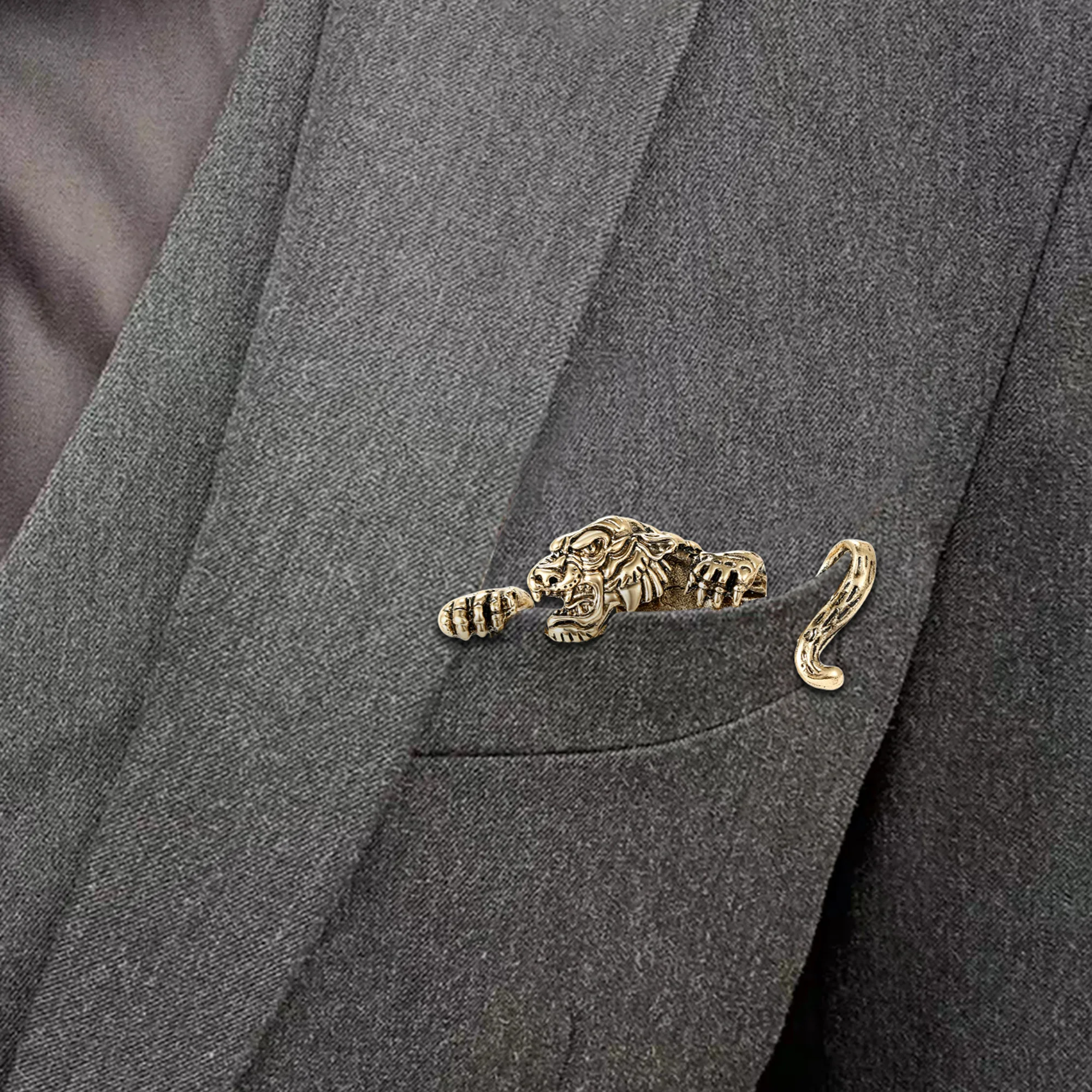 

Beaut&Berry Vintage Metal Tiger Brooches for Women Unisex Animal Pins Casual Party Accessories New Year Gifts Friends Decoration