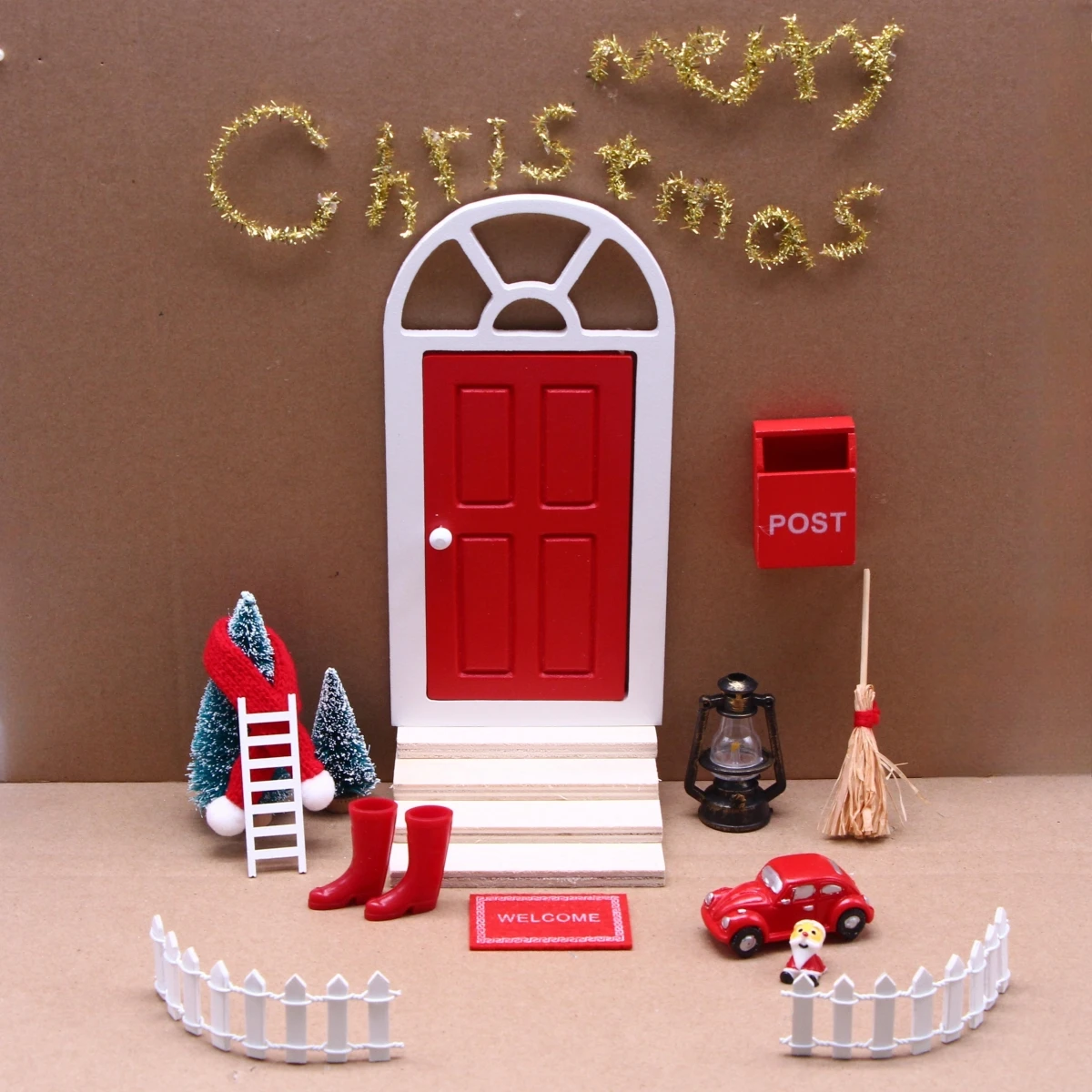 

Mini Christmas Miniature Accessories Wooden Elf Door for Doll House Decoration