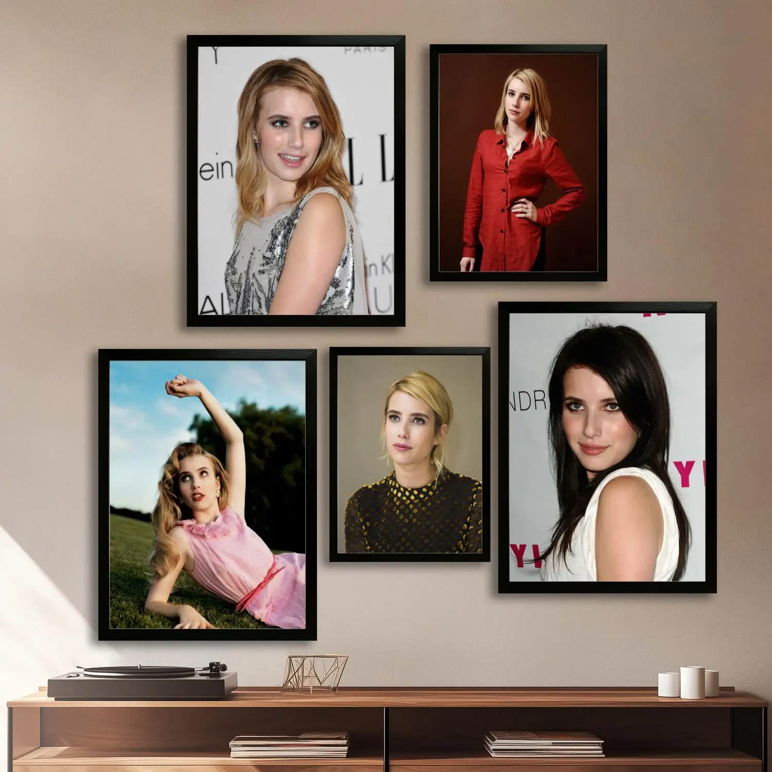 emma roberts Canvas Art Poster and Wall Art, Picture Print, Modern Family, Bedroom Decor, Posters,Decorative painting