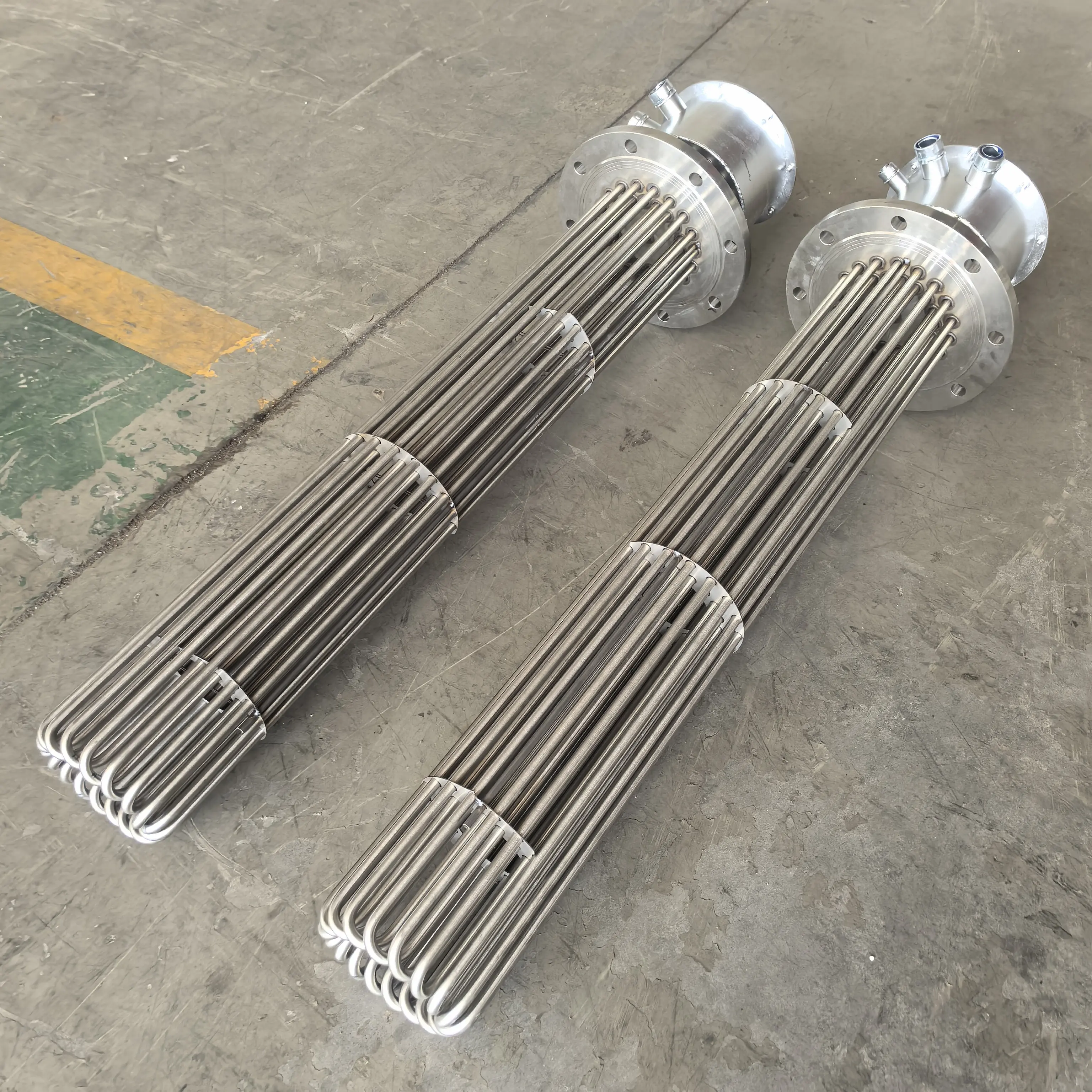 Factory Direct Sales 220V 380V  Three-Phase Flange Tube Water Tank Heaters Industrial Electrical Equipment Heating Wire Core