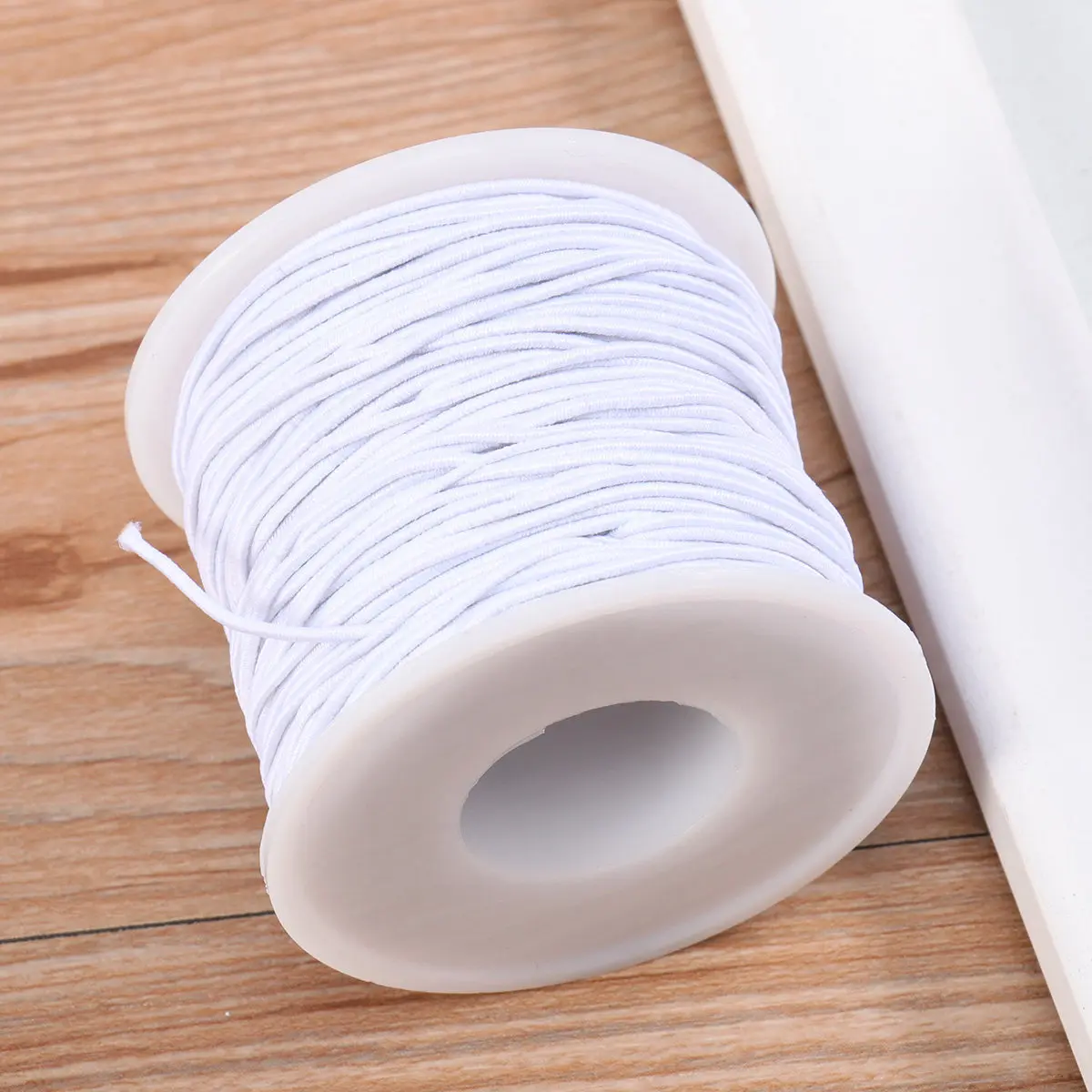 2 рулона по 50 м, 1 мм, эластичный шнур с сердечником, прочный, гибкий, для рукоделия, идеально подходит для изготовления браслетов и украшений