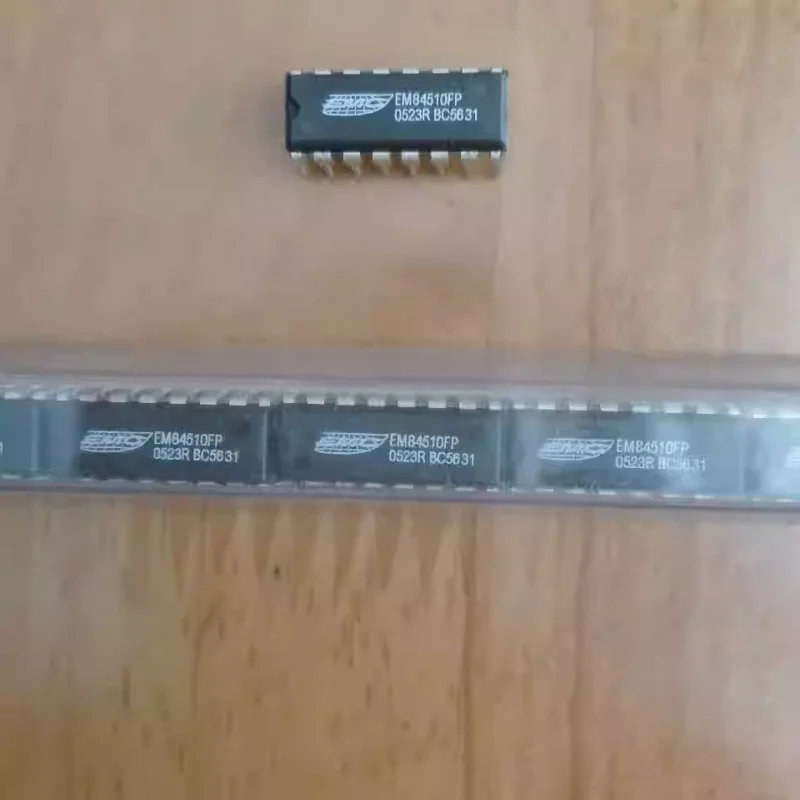 EMC original EM84510FP mouse sensor EM84510EP PS-2 mouse control IC A2601H