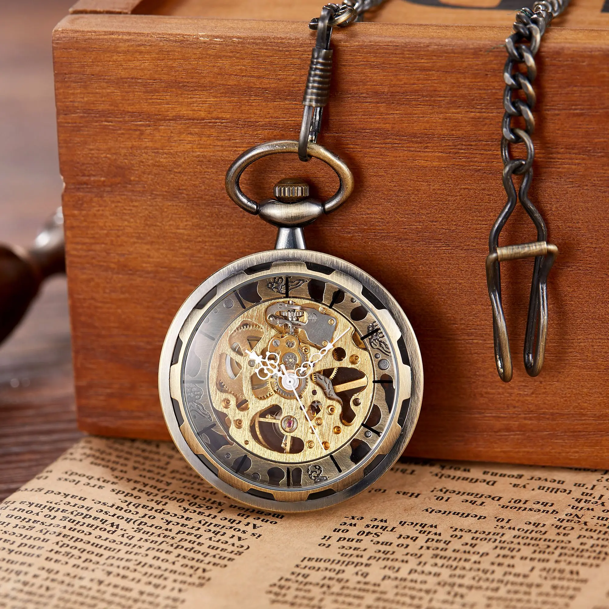 Retro Steampunk Skeleton Mechanical Fob Pocket Watch Clock Necklace Pendant Hand-Winding Men Women Chain Gift