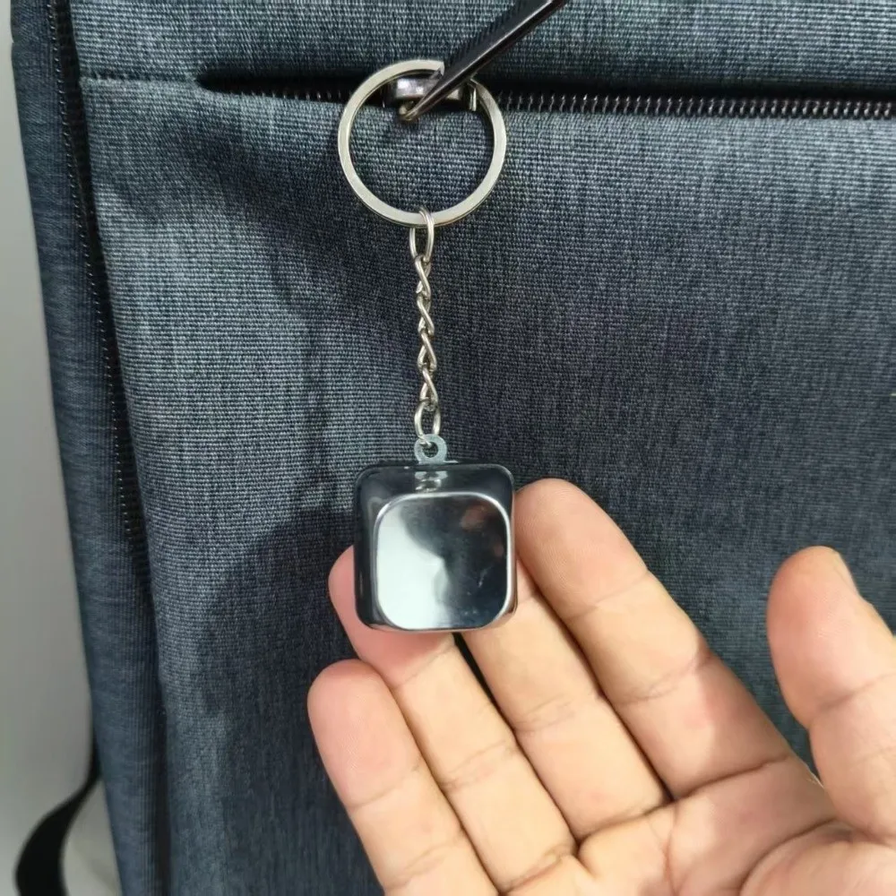 Electric Shock Electric Keyboard Keychain Street Trick Novelty Item Clicker Toy Shocking Handshake Trick Novelty Prank