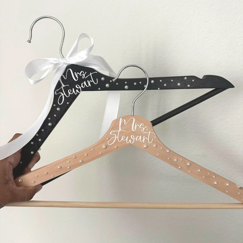 

Personalized Pearl Custom Bridal Hanger custom Wedding Dress Hanger with Date Bridal Party Gift for Weddings gift decoration