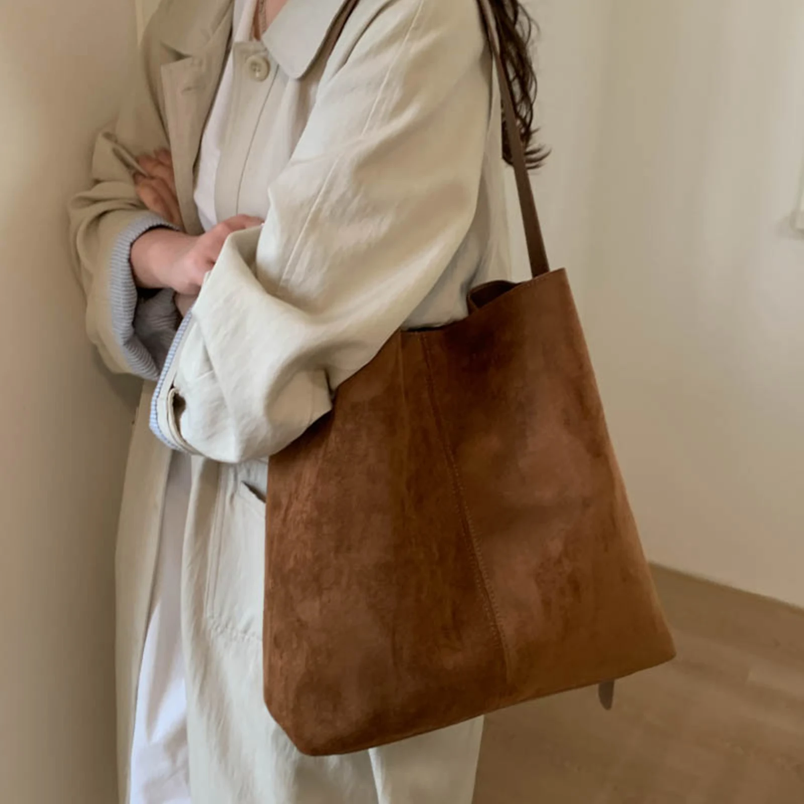 

Женская сумка через плечо из искусственной замши 2026 года, большая вместительная сумка-багет, повседневная городская сумка, осенне-зимняя ретро-сумка кросс-боди