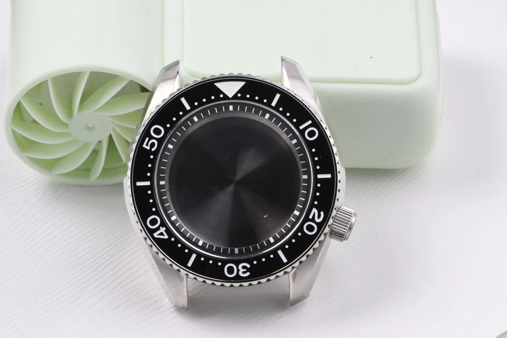 3.8 Uhr Stahl-Uhrengehäuse MM300 Uhrengehäuse Leuchtendes Saphirglas Taucheruhr für NH35/NH36 Automatikwerk Uhrenteile – Detail 3