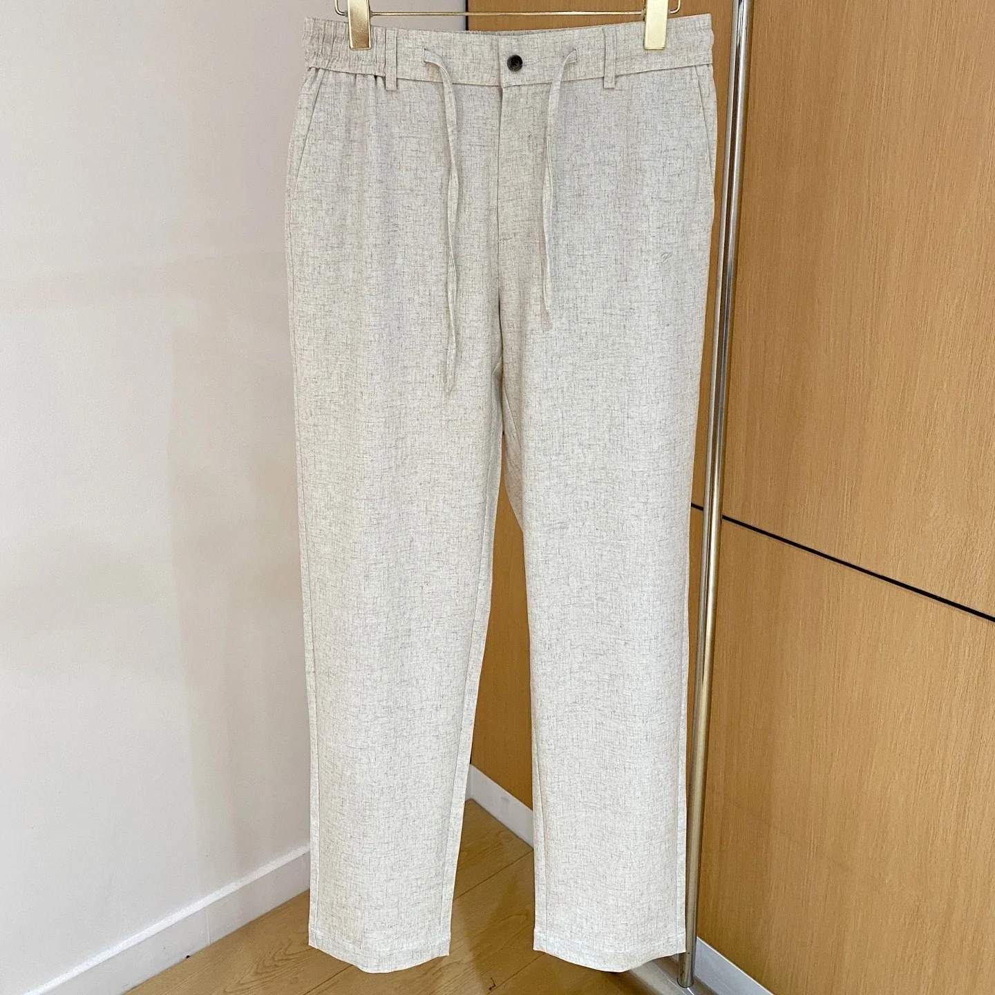 

Итальянские брюки из льна с вышивкой букв LP 25aw