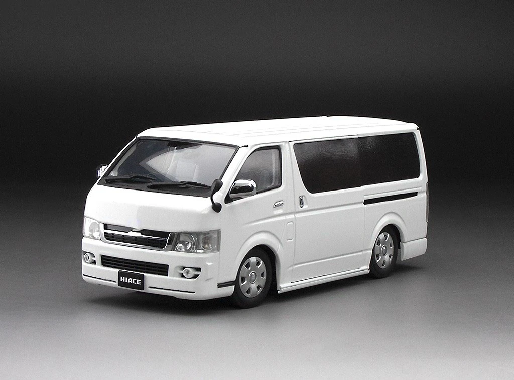 Sunstar 1/24 Alloy Car Model toyot HIACE H200 Van Business Car Silver and White 51011 Ornament Collectible Home